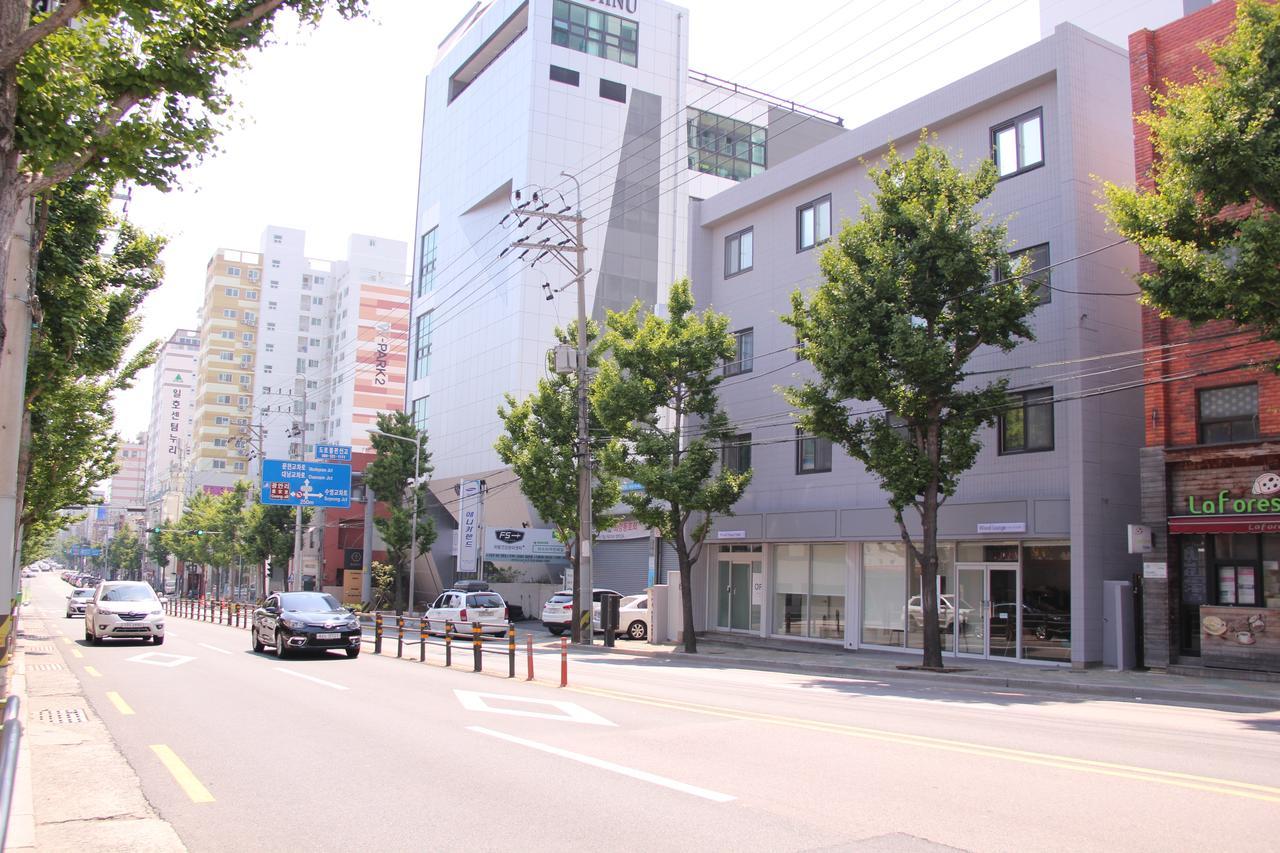 Wood House Hotel Busan Buitenkant foto